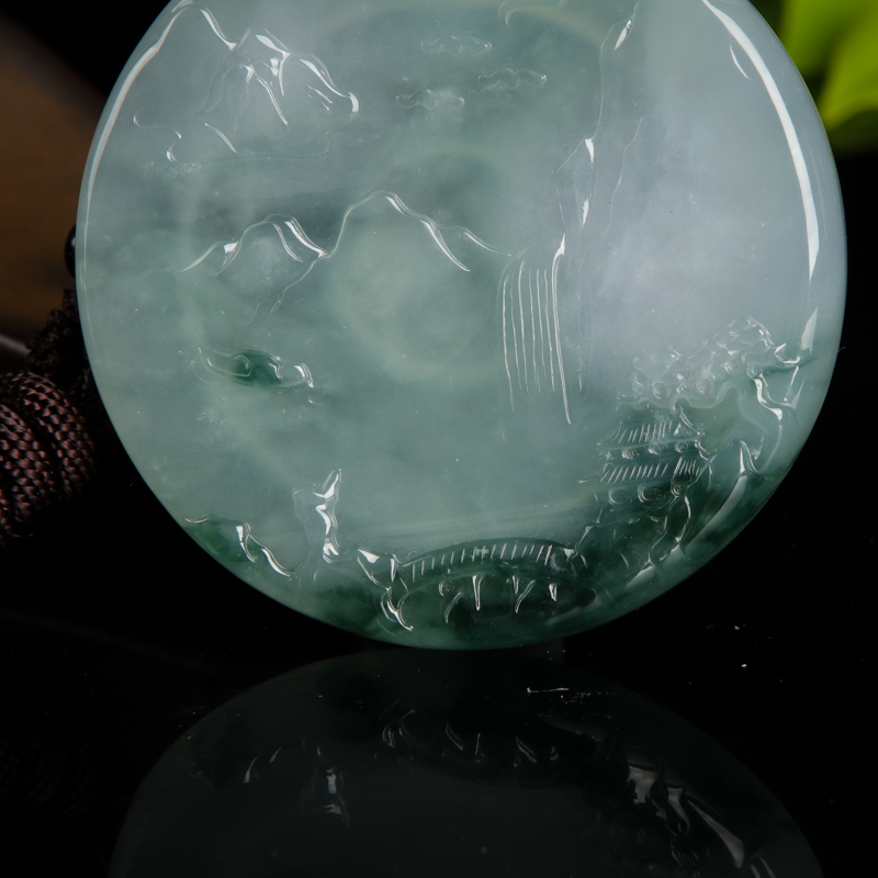 天然糯冰种翡翠吊坠-红掌柜