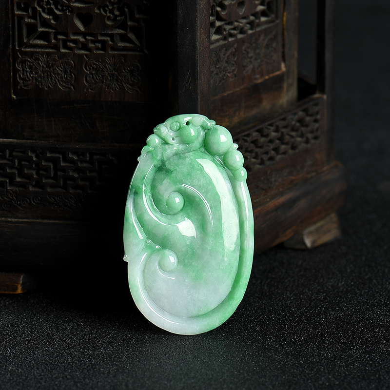 飘翠翡翠如意吊坠-红掌柜