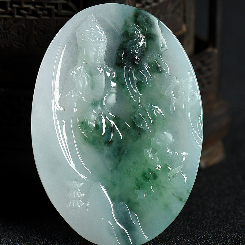 糯冰种飘花翡翠观音-红掌柜