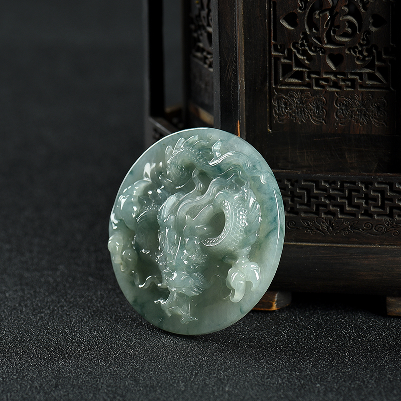 糯种翡翠辰龙吊坠-红掌柜