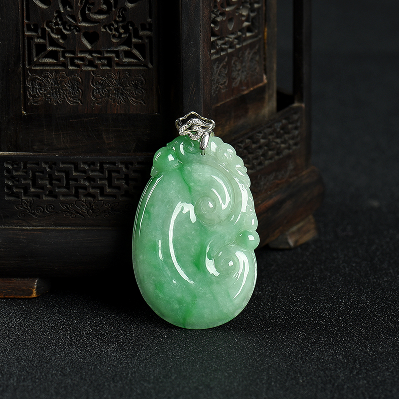 糯种飘翠翡翠如意吊坠-红掌柜
