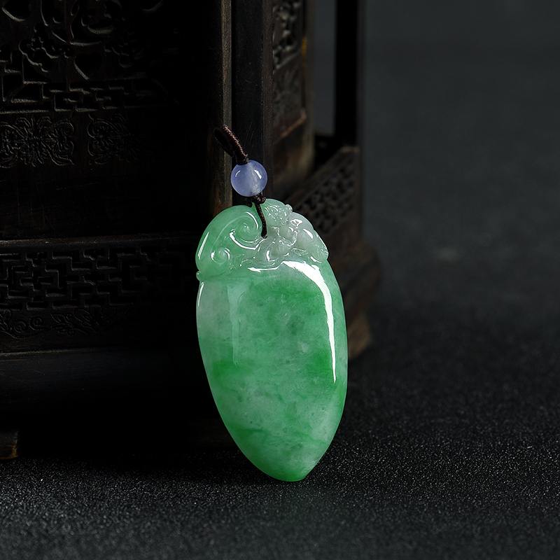 豆种翡翠福寿如意吊坠-红掌柜
