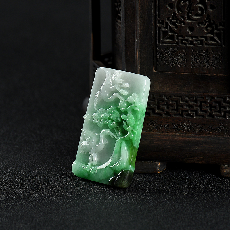 豆种翡翠松鹤延年吊坠-红掌柜