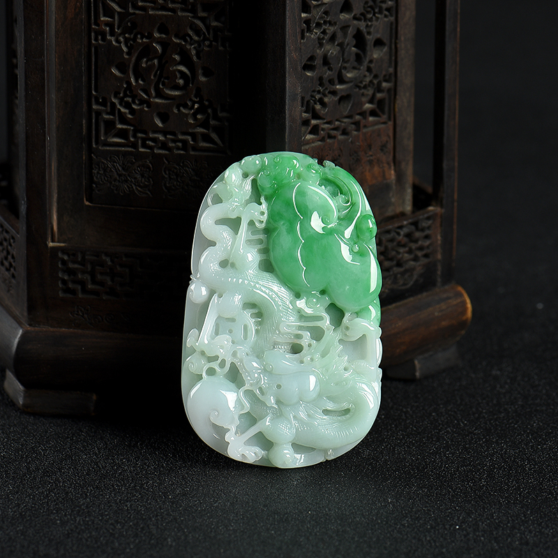 糯种飘翠翡翠辰龙吊坠-红掌柜