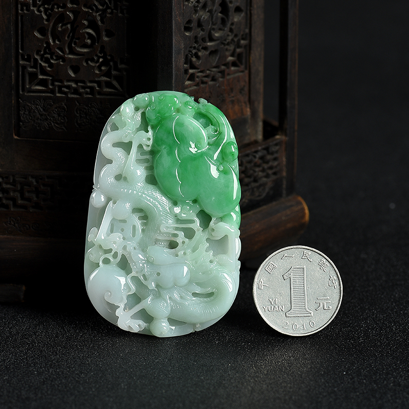 翡翠辰龙吊坠-红掌柜