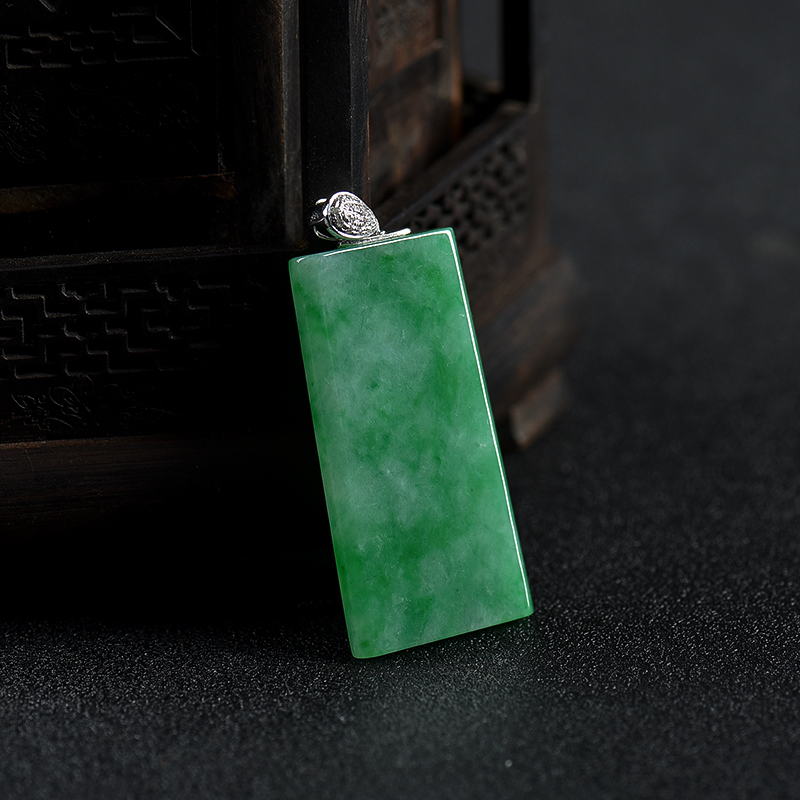 天然豆种飘翠翡翠无事牌吊坠-红掌柜