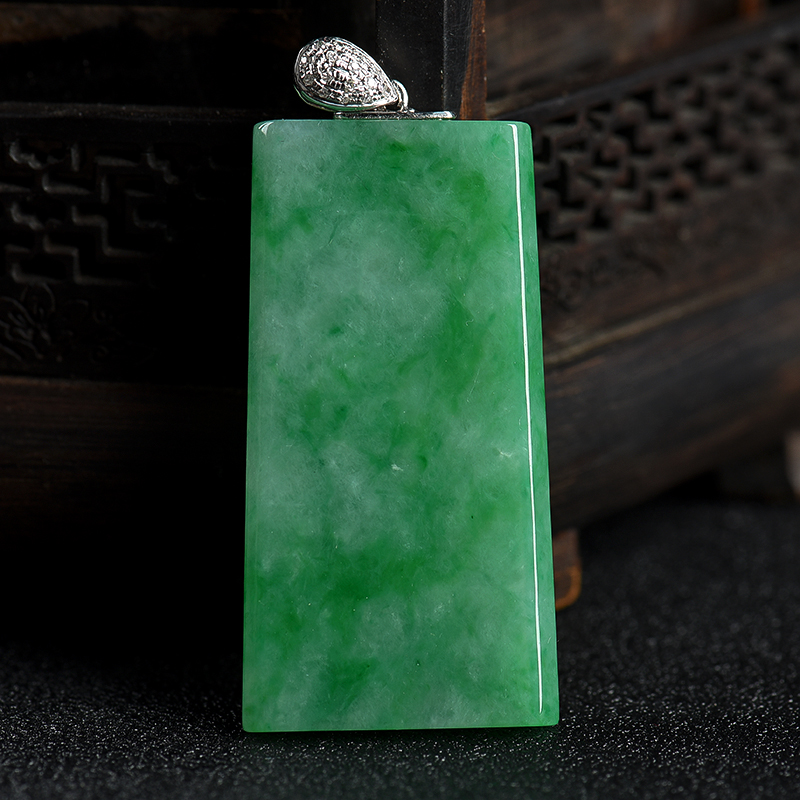 缅甸天然豆种飘翠翡翠吊坠-红掌柜