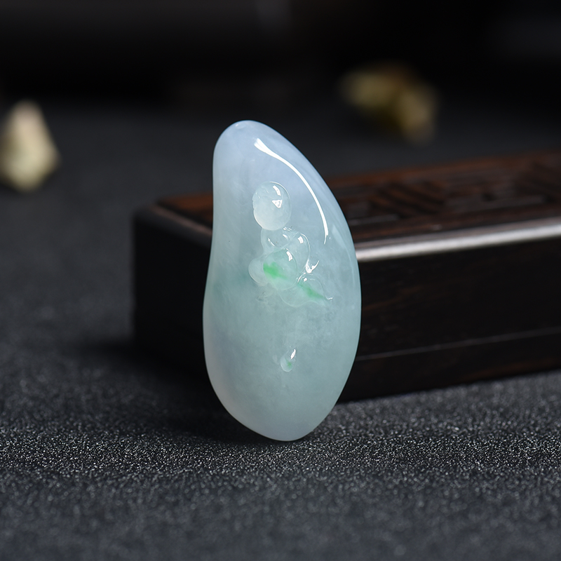 缅甸A货天然冰糯种带翠随形翡翠挂件 - 红掌柜