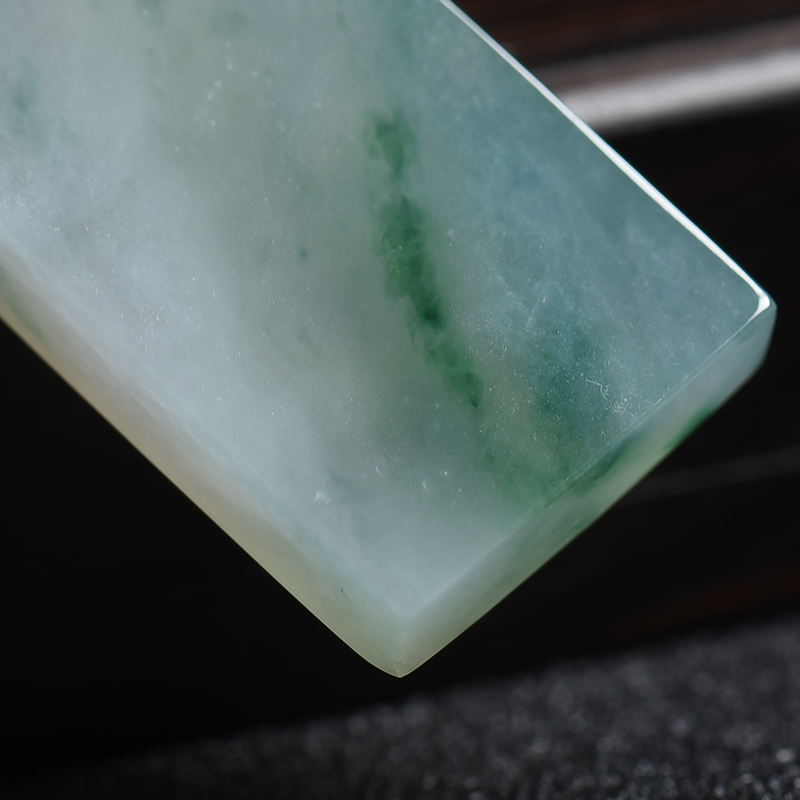 飘花翡翠无事牌挂件-红掌柜