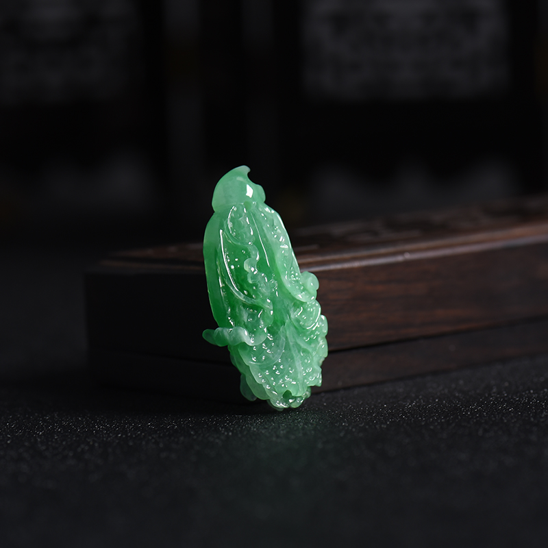 缅甸糯种翠绿翡翠百财吊坠-红掌柜