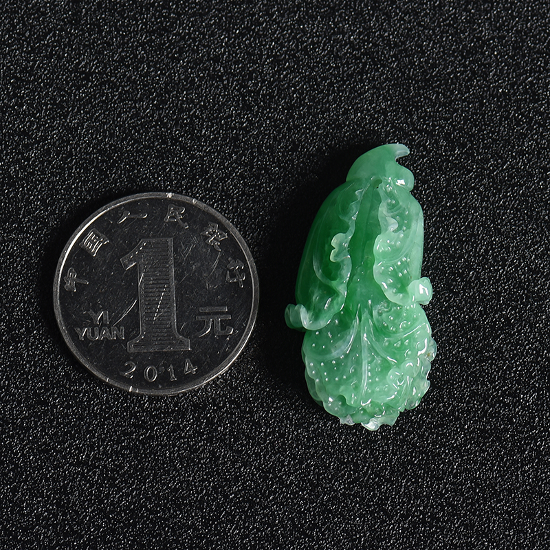 糯种翠绿翡翠吊坠-红掌柜