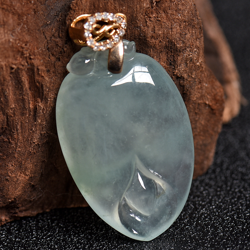 18k镶钻天然糯冰种晴水翡翠吊坠-红掌柜