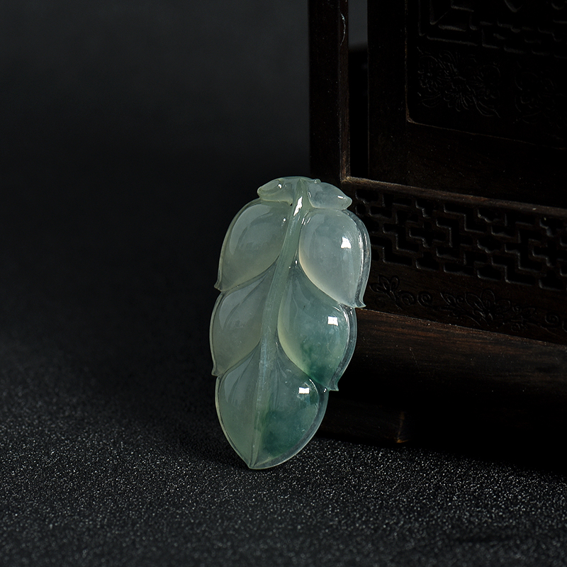 糯种飘花翡翠金枝玉叶吊坠-红掌柜