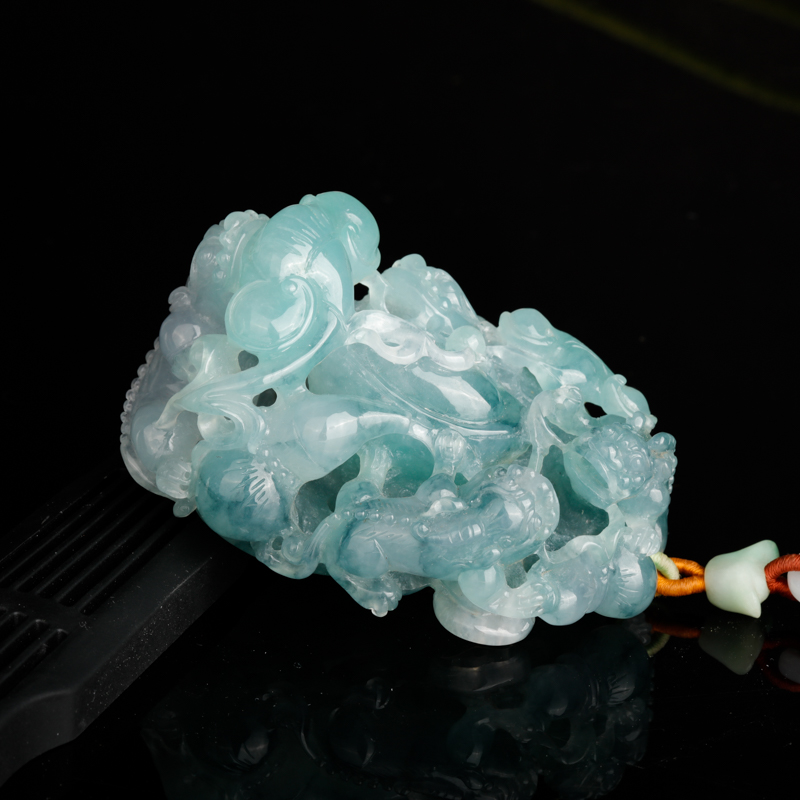 天然糯冰种蓝绿色翡翠貔貅手把件-红掌柜