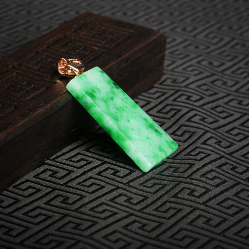 豆种飘翠翡翠平安无事牌吊坠-红掌柜