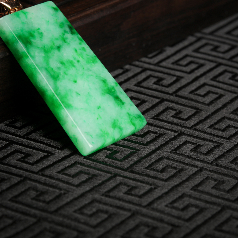 天然缅甸豆种飘翠翡翠-红掌柜