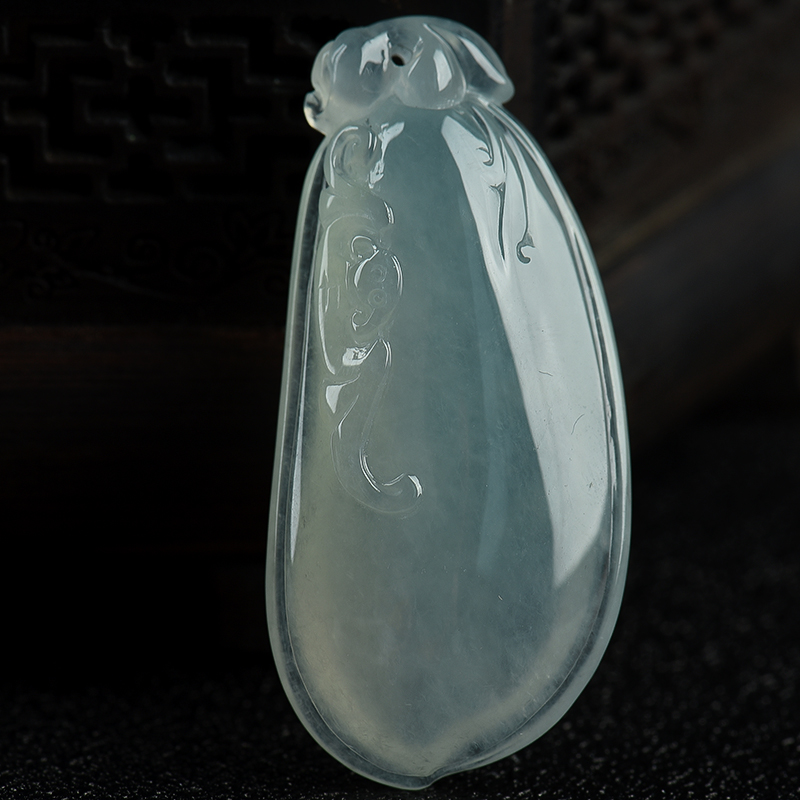 缅甸糯冰种浅绿翡翠福瓜吊坠-红掌柜