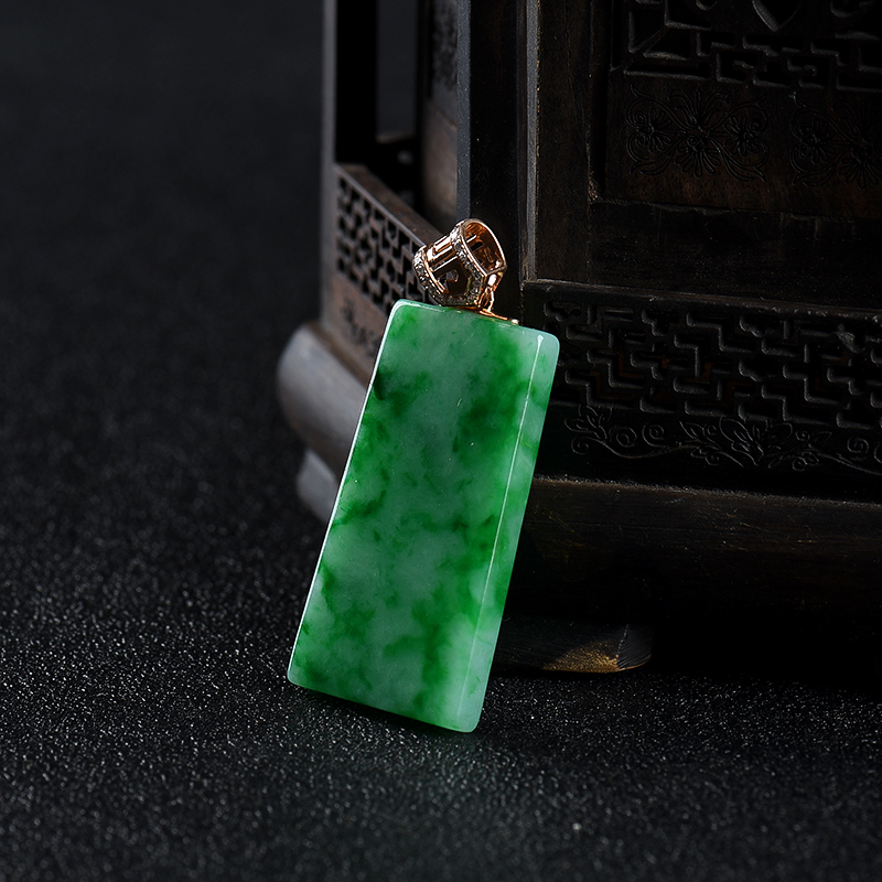 翡翠无事牌吊坠-红掌柜