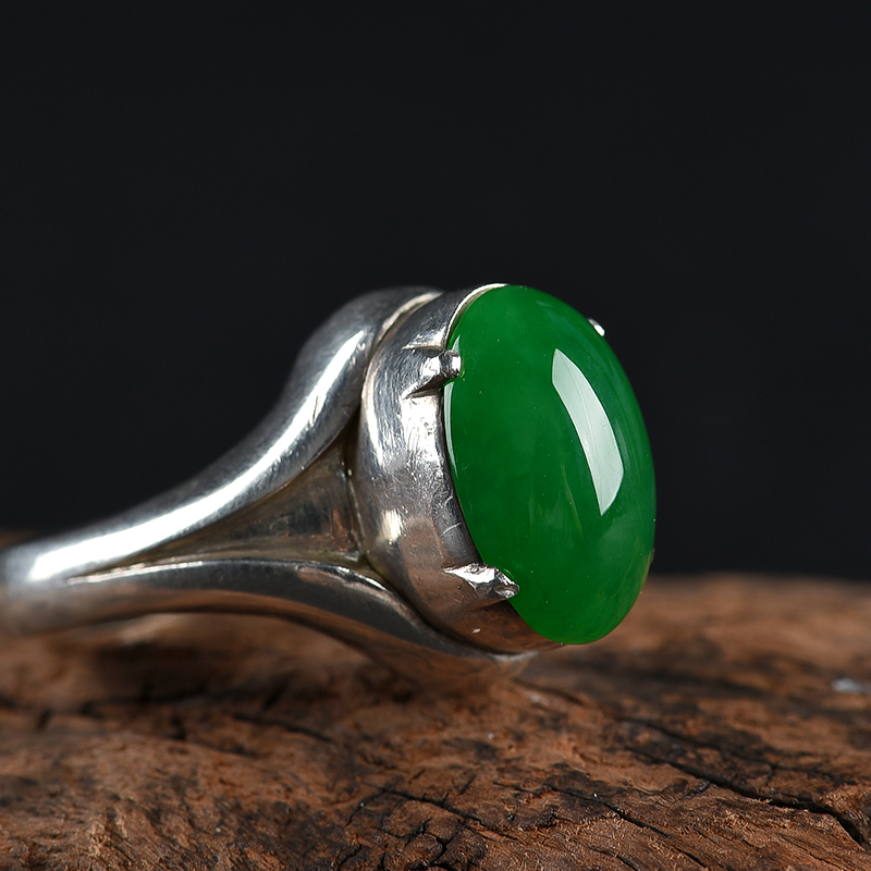 糯冰种翡翠-红掌柜