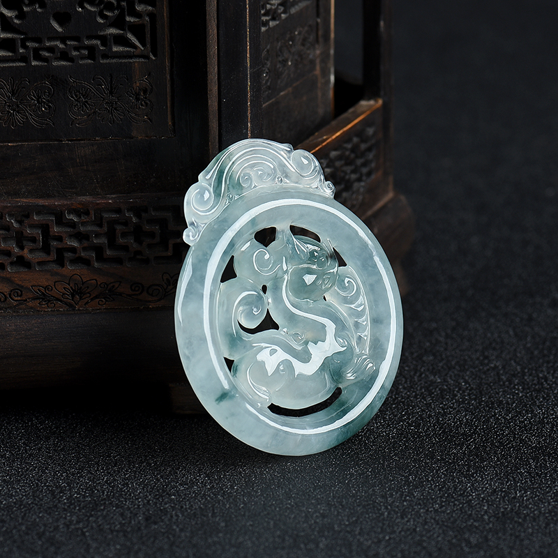 飘花翡翠麒麟吊坠-红掌柜