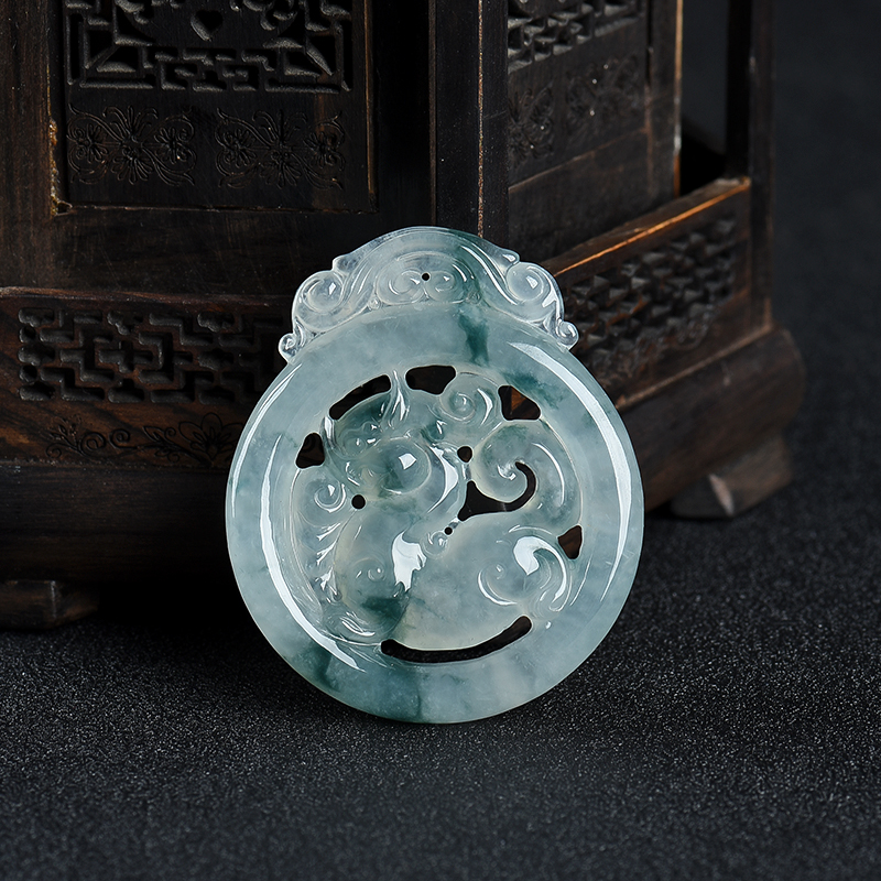 糯冰种飘花翡翠吊坠-红掌柜