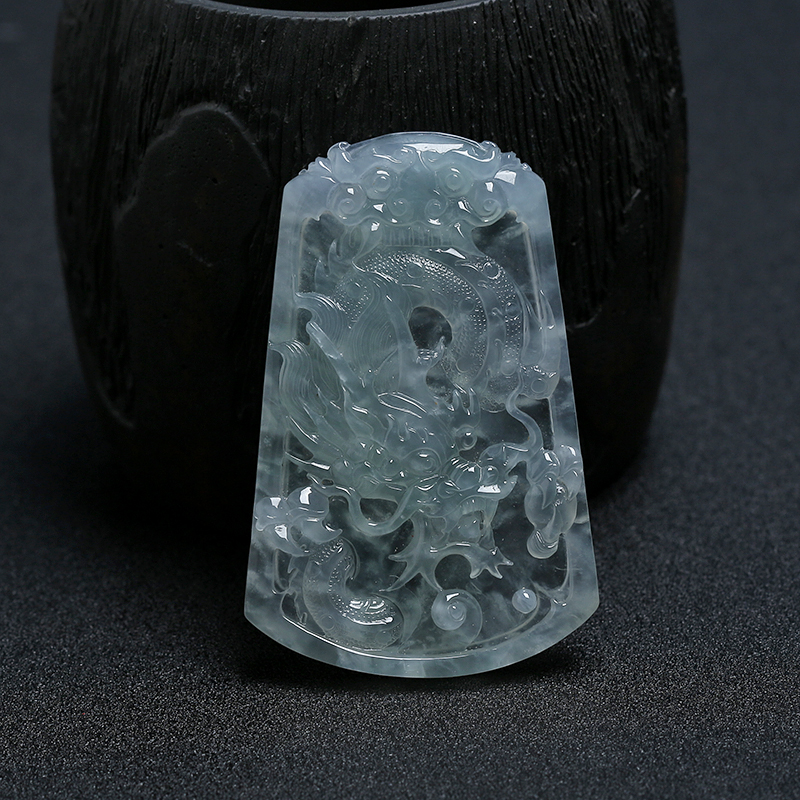 缅甸天然高冰种浅绿翡翠龙牌吊坠-红掌柜