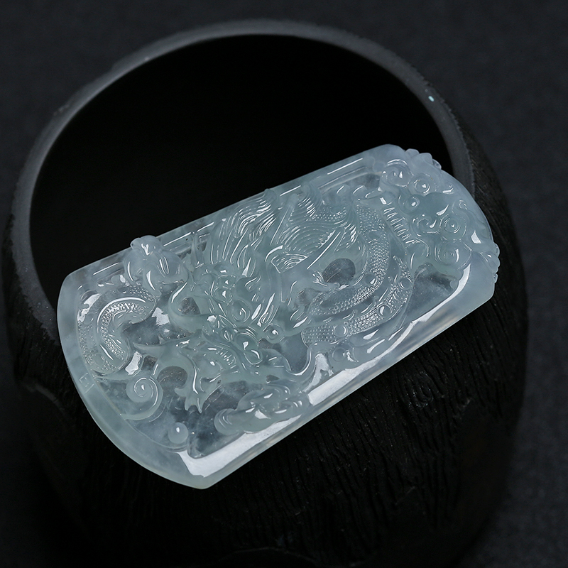 缅甸高冰种浅绿翡翠龙牌吊坠-红掌柜