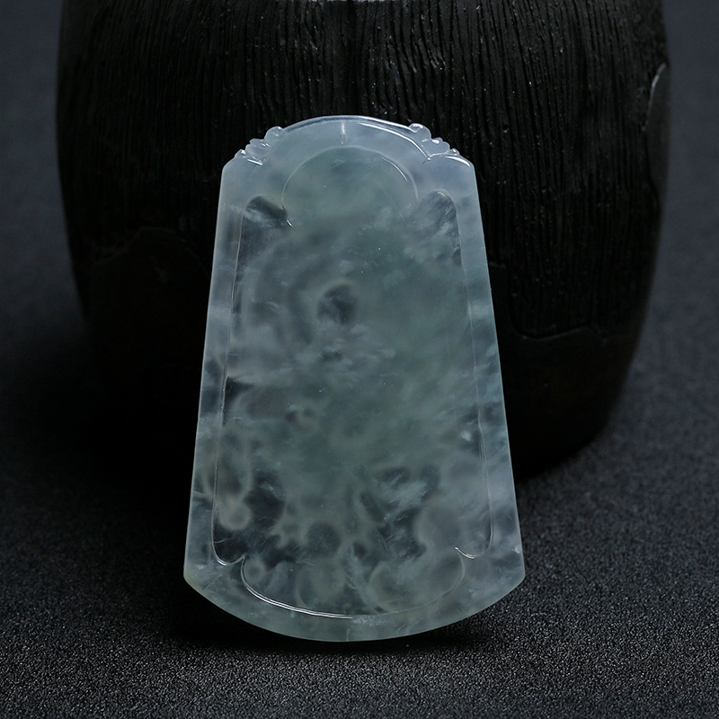 缅甸天然高冰种浅绿翡翠吊坠-红掌柜