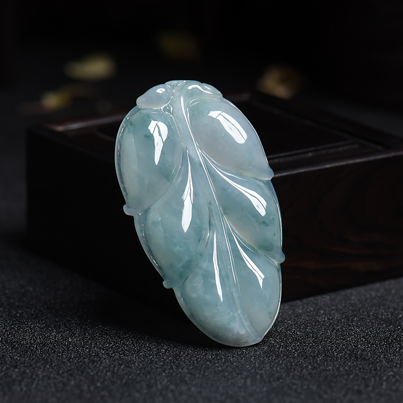 缅甸糯种飘花翡翠叶子吊坠-红掌柜