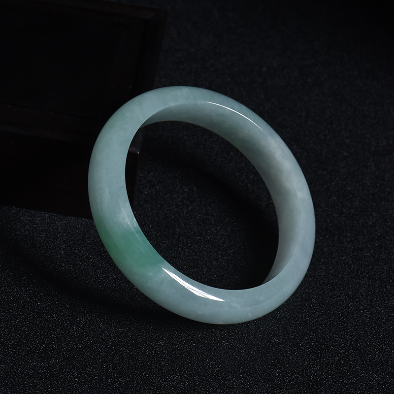 豆种飘翠翡翠手镯-红掌柜