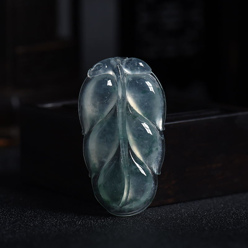 糯冰种飘花翡翠金枝玉叶吊坠-红掌柜