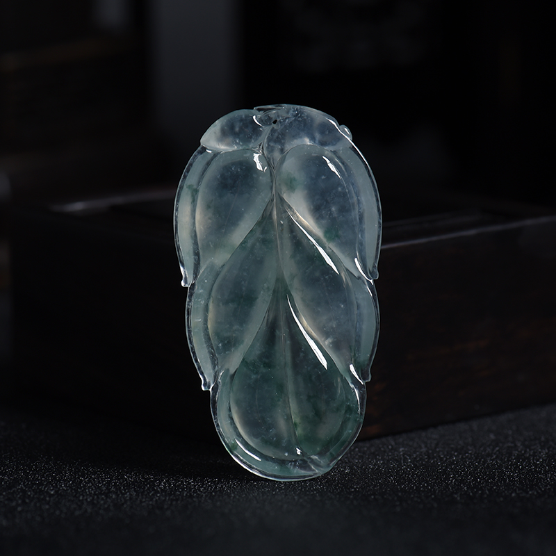 翡翠金枝玉叶吊坠-红掌柜