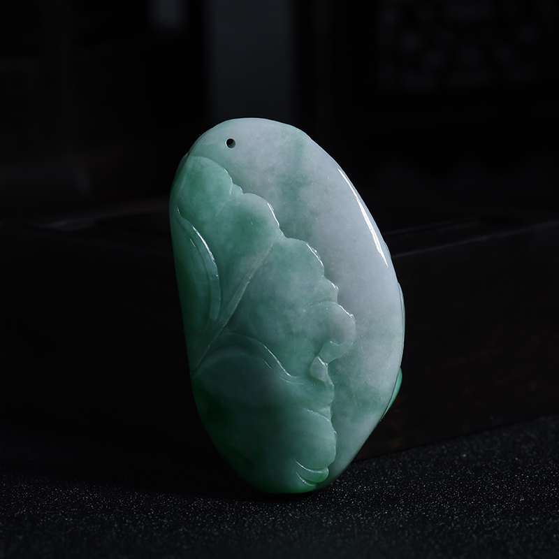 翡翠年年有余吊坠-红掌柜