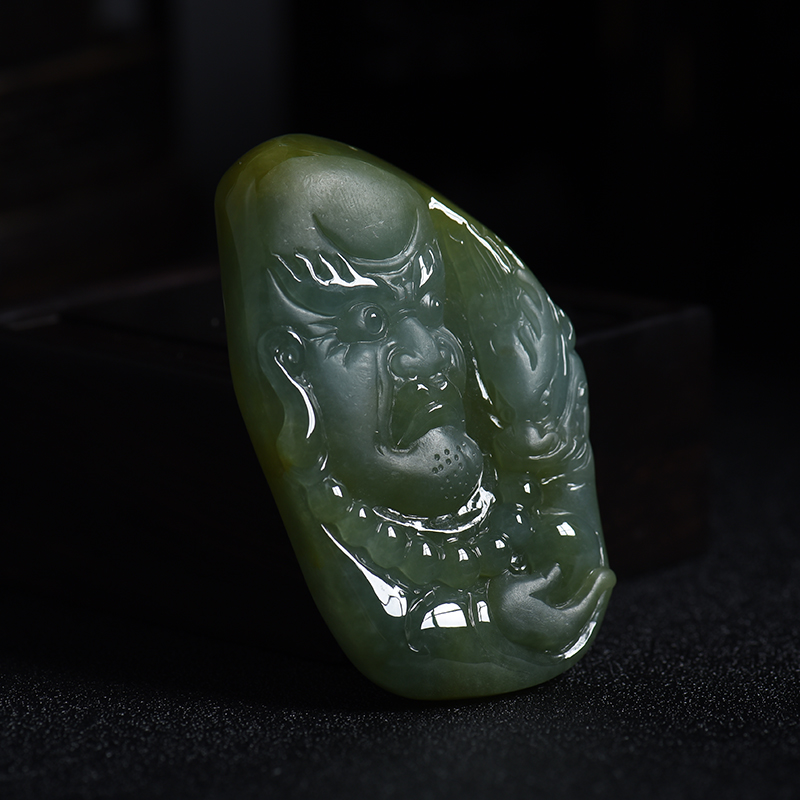 糯种翡翠降龙罗汉吊坠-红掌柜