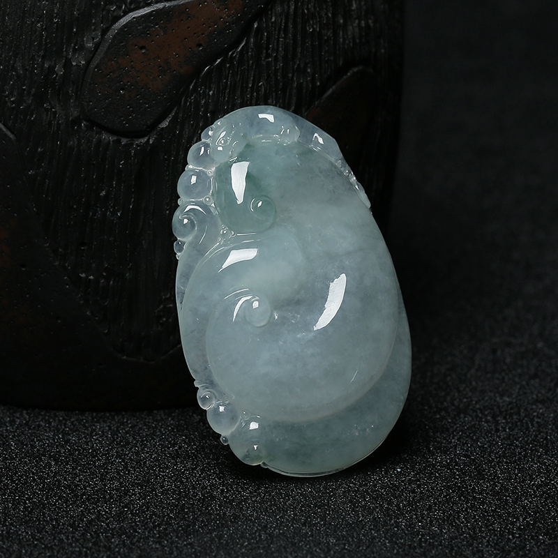 糯冰种飘花翡翠如意吊坠-红掌柜