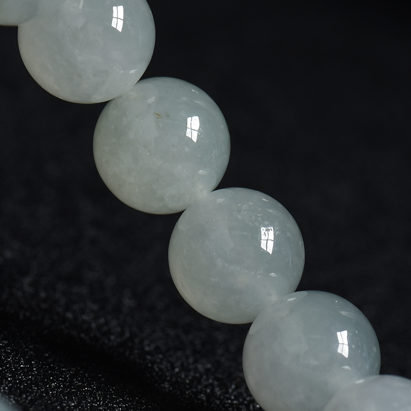 糯冰种浅绿翡翠圆珠手串-红掌柜