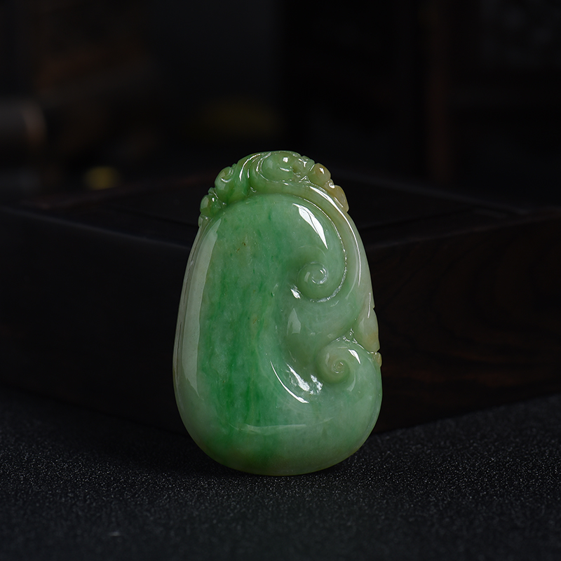 缅甸天然豆种飘翠翡翠如意吊坠-红掌柜