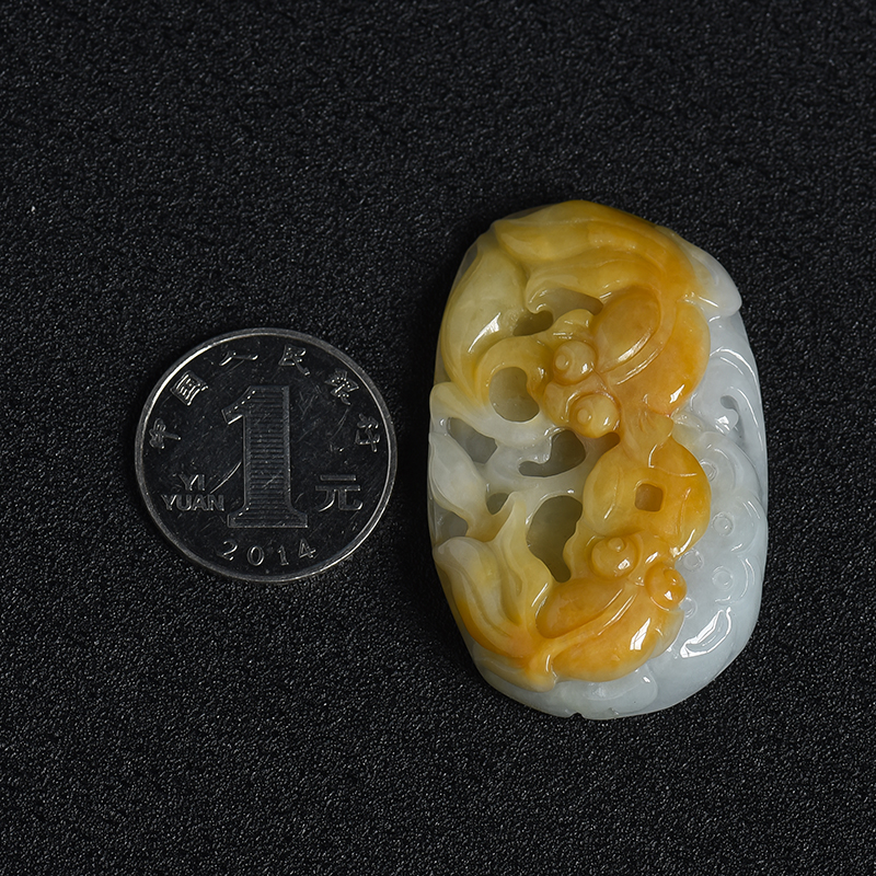 糯种俏色翡翠吊坠-红掌柜