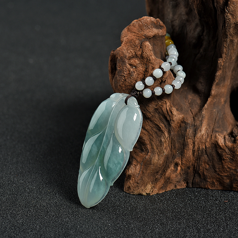 翡翠金枝玉叶吊坠-红掌柜