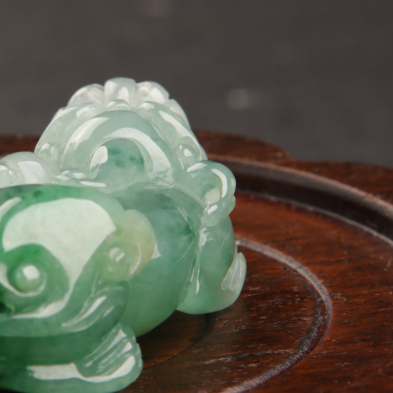 缅甸天然糯种翡翠貔貅吊坠-红掌柜