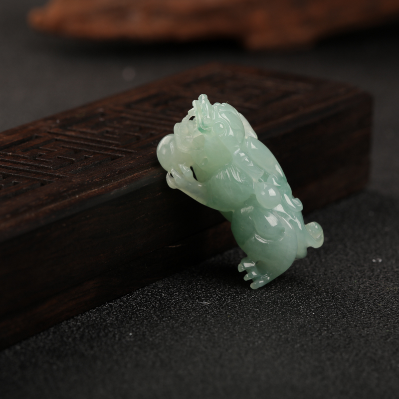 天然糯种蓝绿翡翠貔貅吊坠-红掌柜