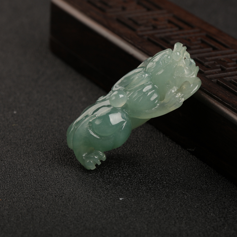 缅甸糯种灰绿翡翠貔貅吊坠-红掌柜