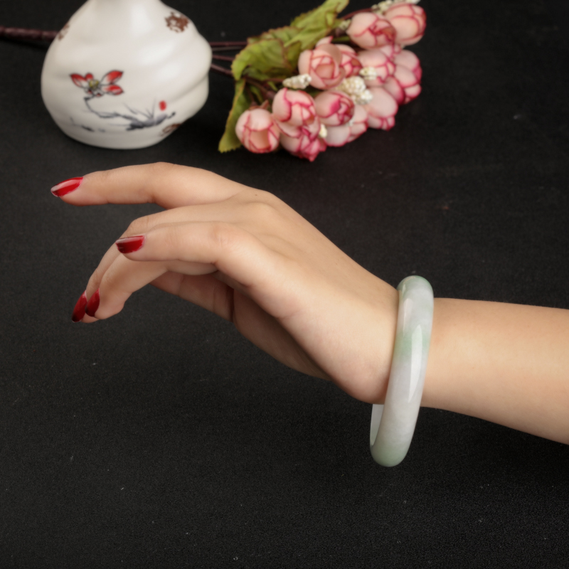 缅甸飘翠翡翠手镯-红掌柜