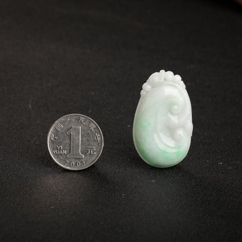 豆种飘翠翡翠如意吊坠-红掌柜