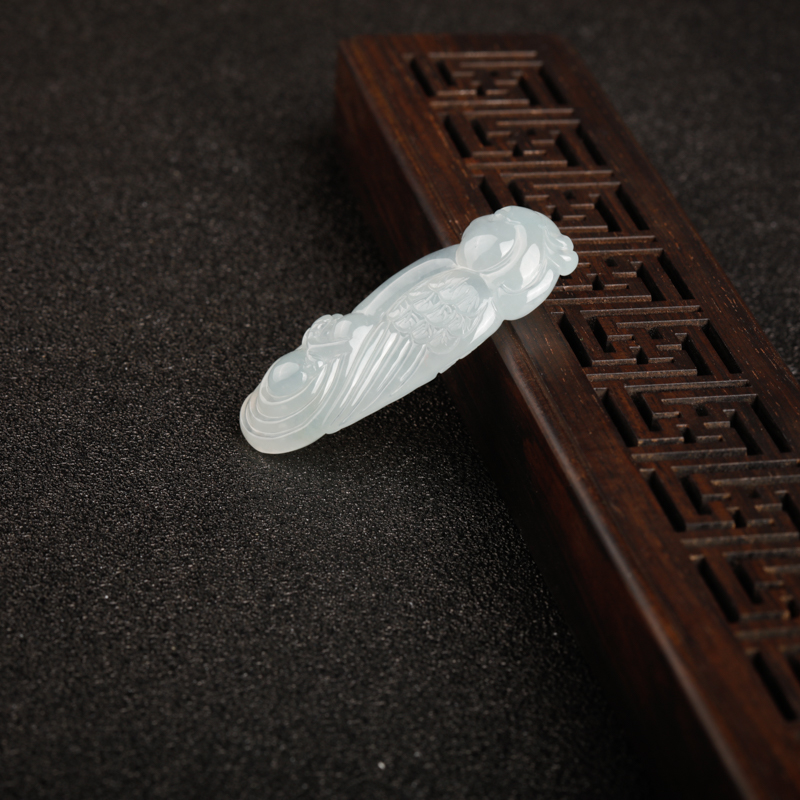 缅甸糯冰种翡翠英明神武吊坠-红掌柜