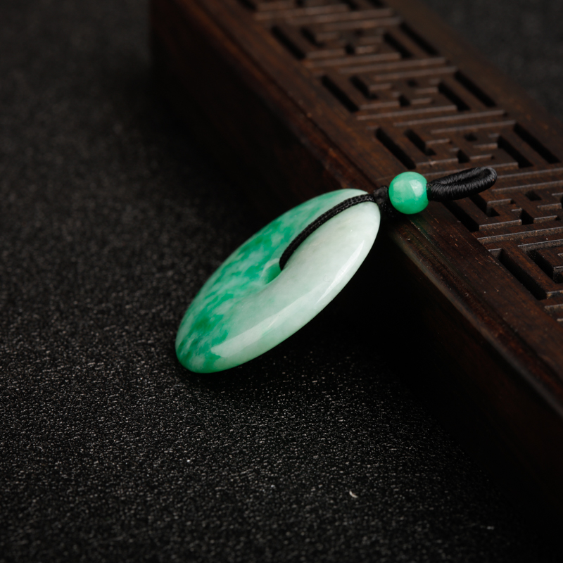 豆种翡翠平安扣吊坠-红掌柜