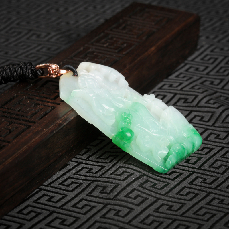 糯种飘翠翡翠吊坠-红掌柜
