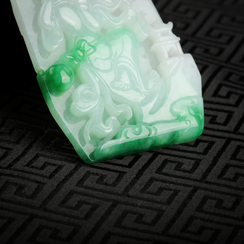 缅甸糯种飘翠翡翠吊坠-红掌柜