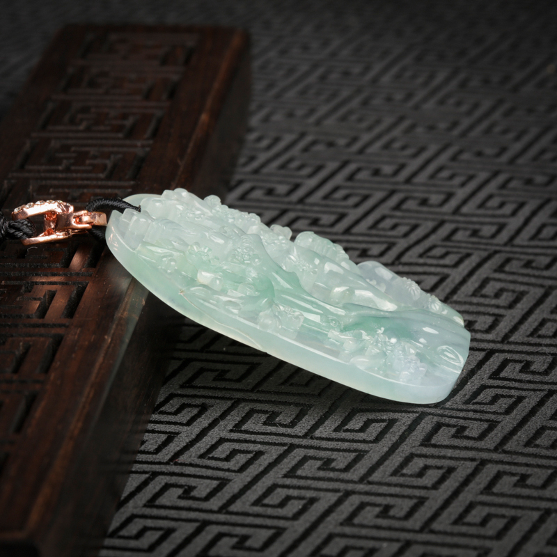 糯冰种飘花翡翠-红掌柜