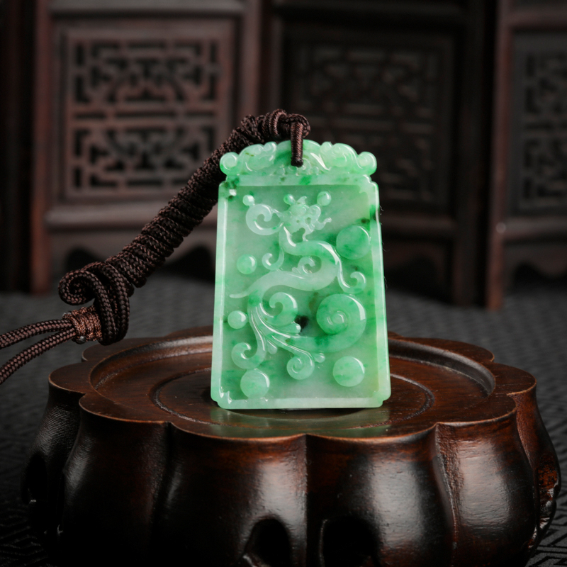 糯种翠绿翡翠辰龙吊坠-红掌柜